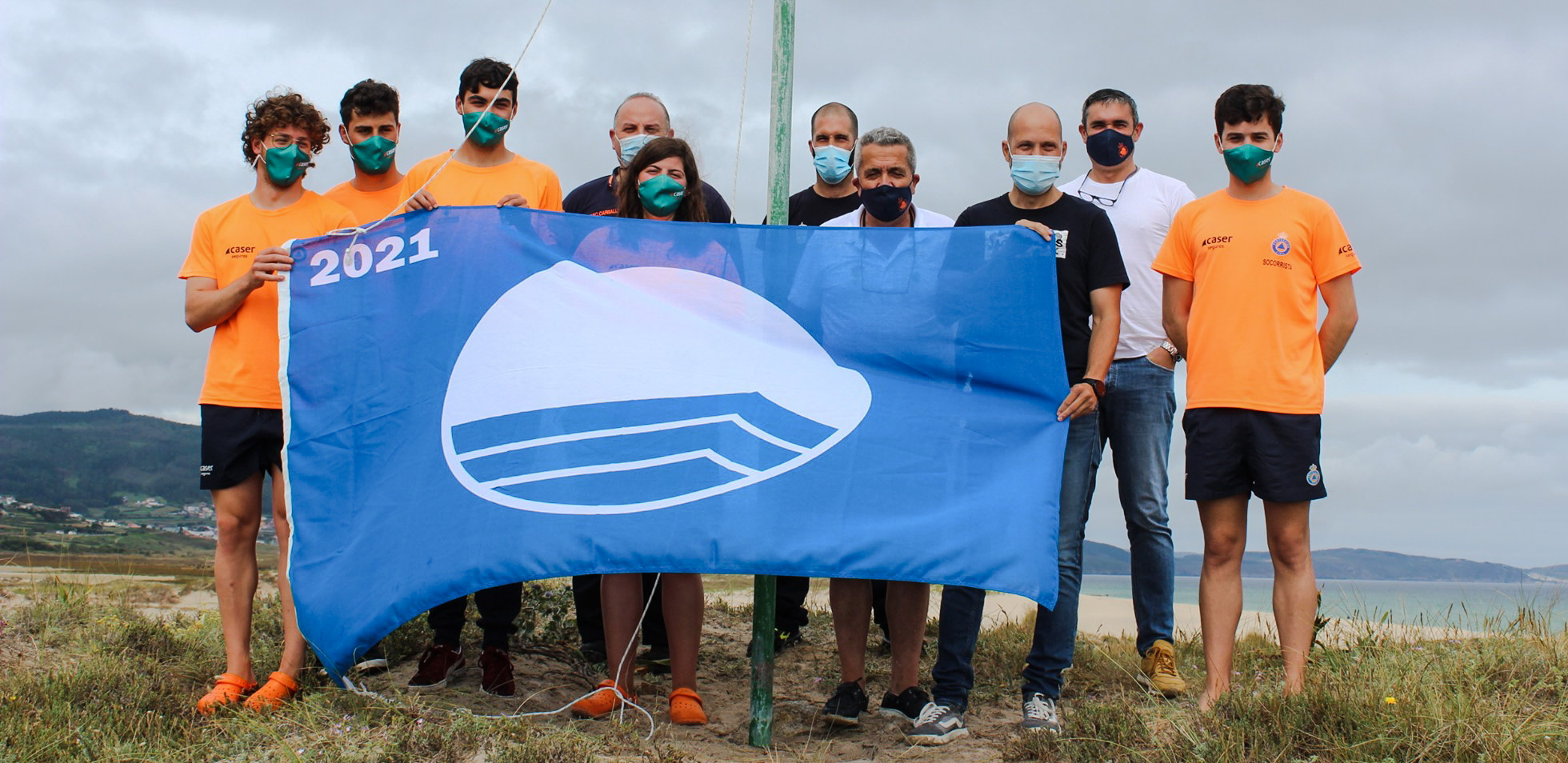 Izado da Bandeira Azul en Baldaio Izado da Bandeira Azul en Baldaio