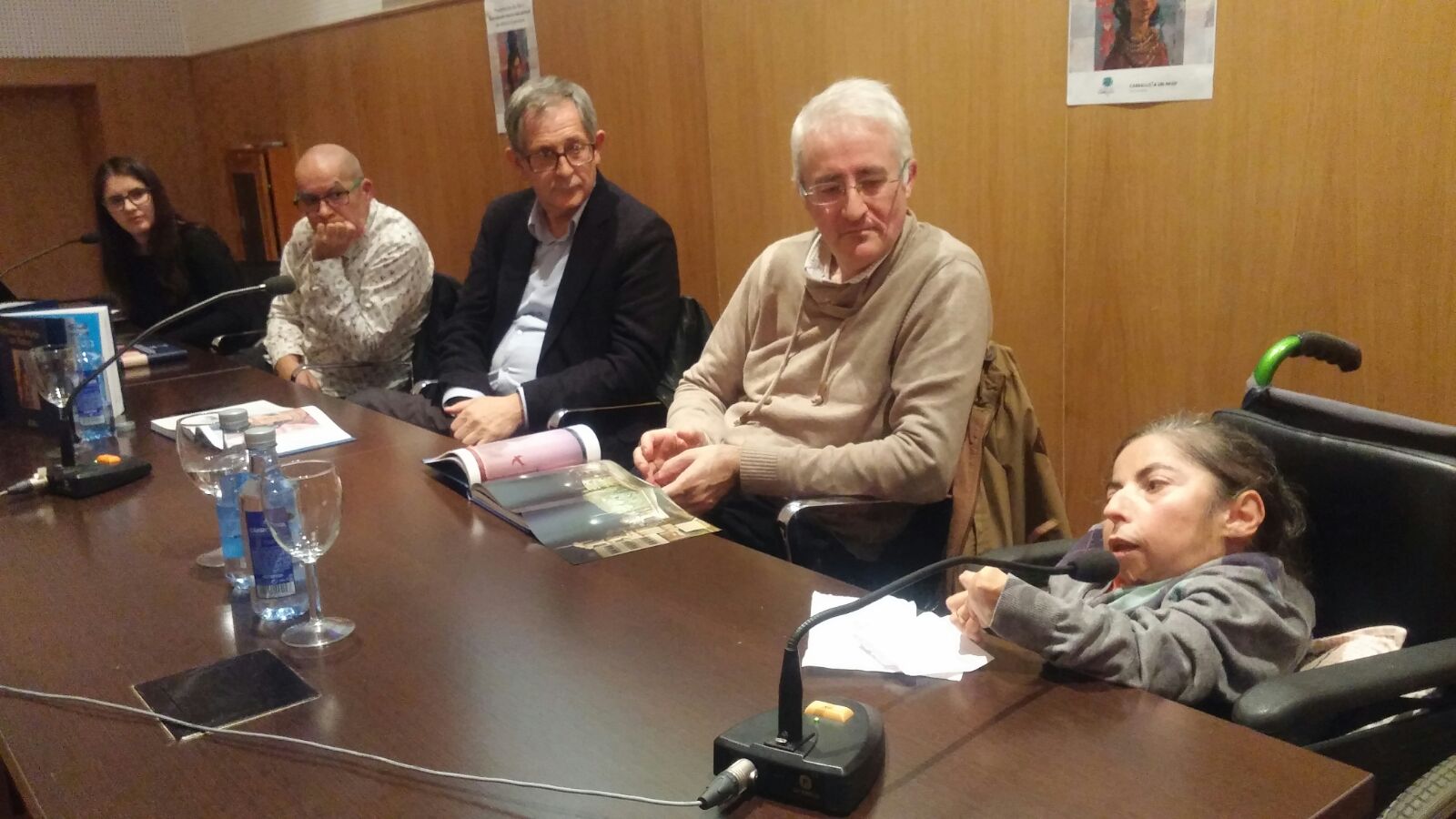 Presentación do libro Carballo: derrubando muros con pintura Presentación do libro Carballo: derrubando muros con pintura