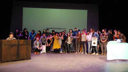 Foto de familia con premiad@s y organizacin