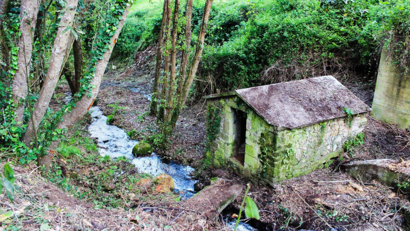Uno de los molinos redescubiertos en Lema Uno de los molinos redescubiertos en Lema