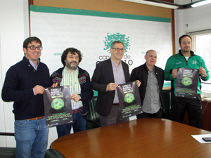 A organizacin durante a presentacin do torneo